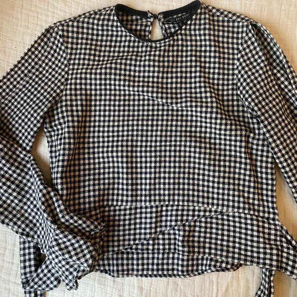 Gingham cropped tie blouse